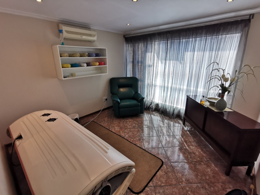 Commercial Property for Sale in Wilkoppies North West